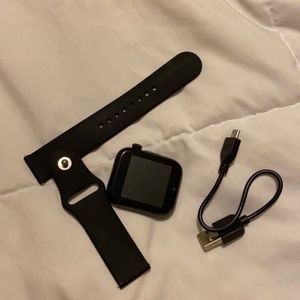 Smartwatch, used once, works best with Bluetooth